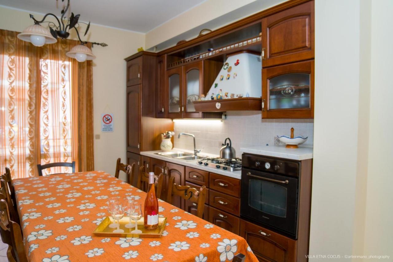 Casa vacanze ETNA COCUS Santa Venerina Exterior foto